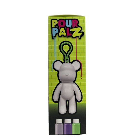 Pour Palz 3.2" Key Ring Bear DIY Paint & Pour Craft Kit - Picture 5 of 7